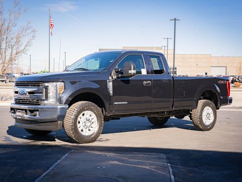 Used 2019 Ford F250 XLT image 10