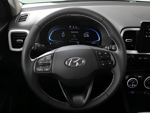 New 2025 Hyundai Venue Limited FWD image 26