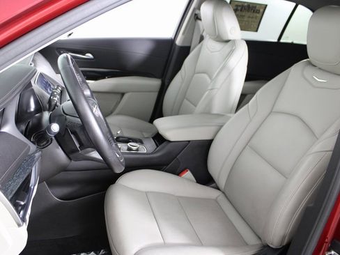 Used 2021 Cadillac XT4 Premium Luxury w/ LPO, Radiant Package image 17