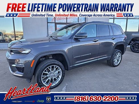 Used 2025 Jeep Grand Cherokee Summit AWD/4WD image 4
