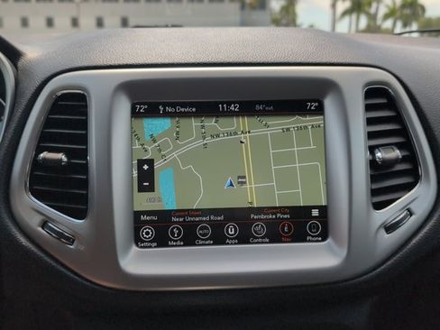 Used 2020 Jeep Compass Latitude w/ Popular Equipment Group AWD/4WD image 19