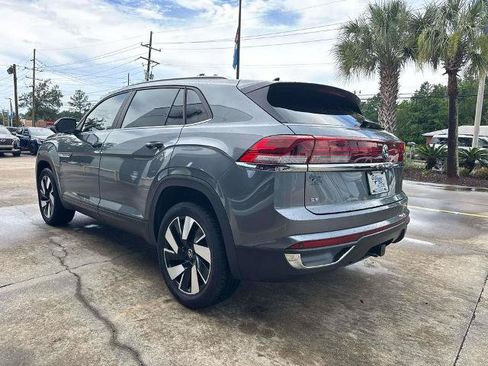 Used 2024 Volkswagen Atlas Cross Sport SE FWD image 5