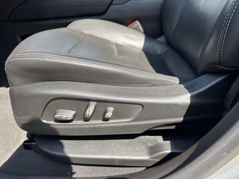 Used 2024 Cadillac XT6 Premium Luxury FWD image 19