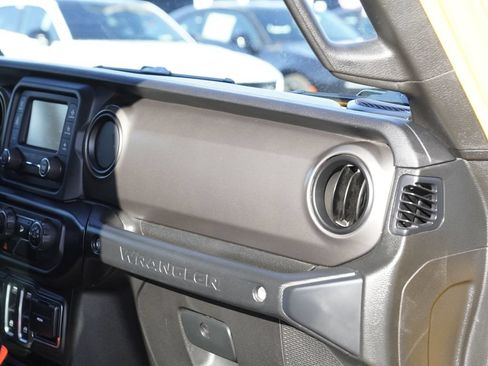 Certified 2019 Jeep Wrangler Sport AWD/4WD image 29