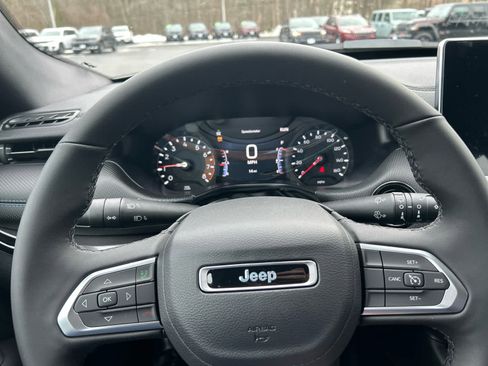 New 2026 Jeep Compass Latitude image 18