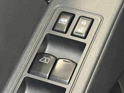 Used 2024 Nissan Frontier S w/ Technology Package AWD/4WD image 11