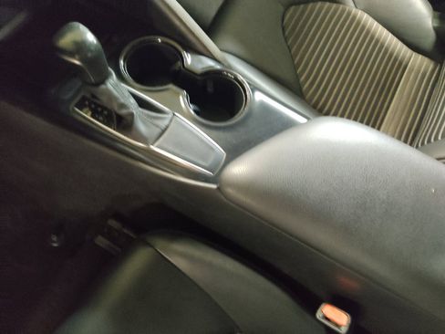 Used 2020 Toyota Camry SE FWD image 26