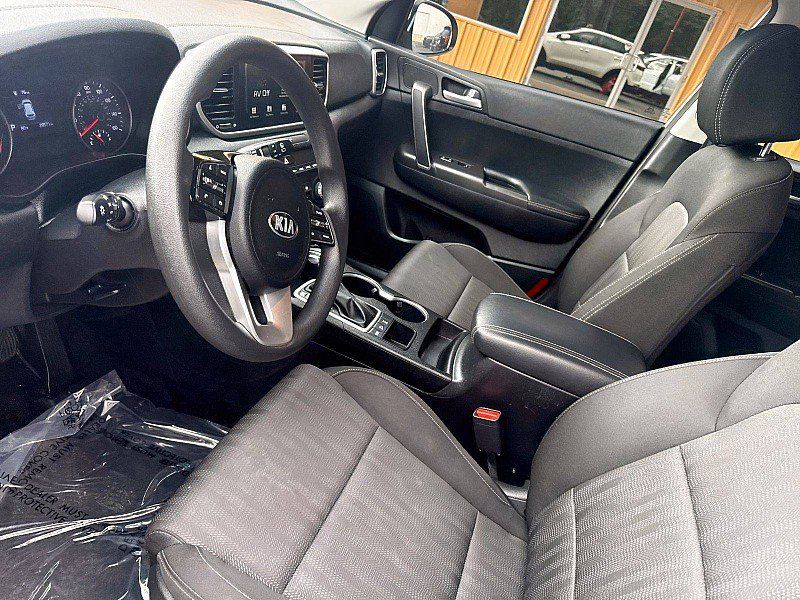 Used 2021 Kia Sportage LX AWD/4WD image 9