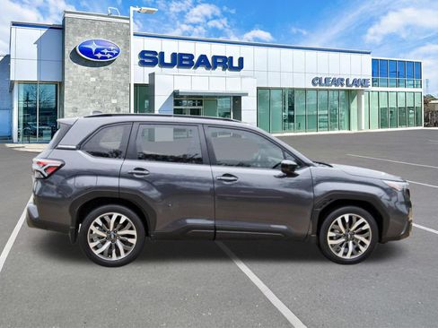 Used 2025 Subaru Forester Touring AWD/4WD image 7
