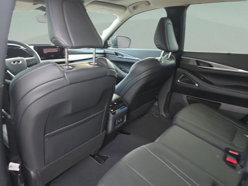 Certified 2026 INFINITI QX60 Luxe w/ Cargo Package image 12