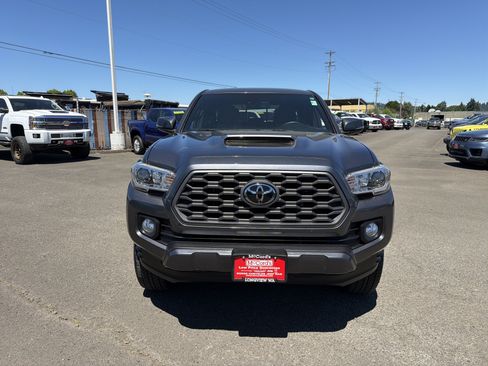 Used 2021 Toyota Tacoma TRD Sport AWD/4WD image 8