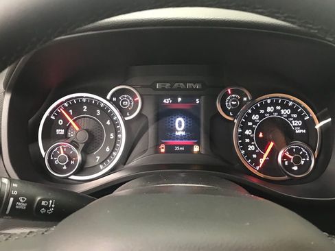 New 2026 RAM 1500 4x4 Crew Cab image 18