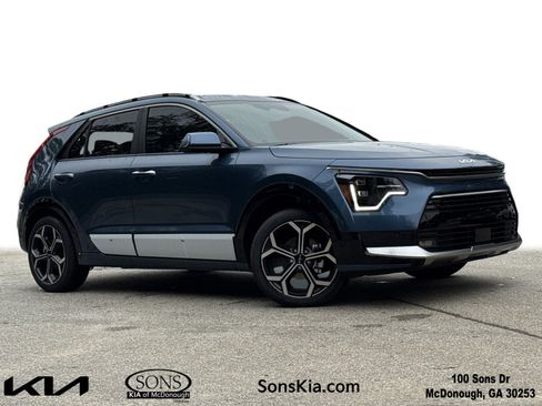 New 2025 Kia Niro SX Touring image 1