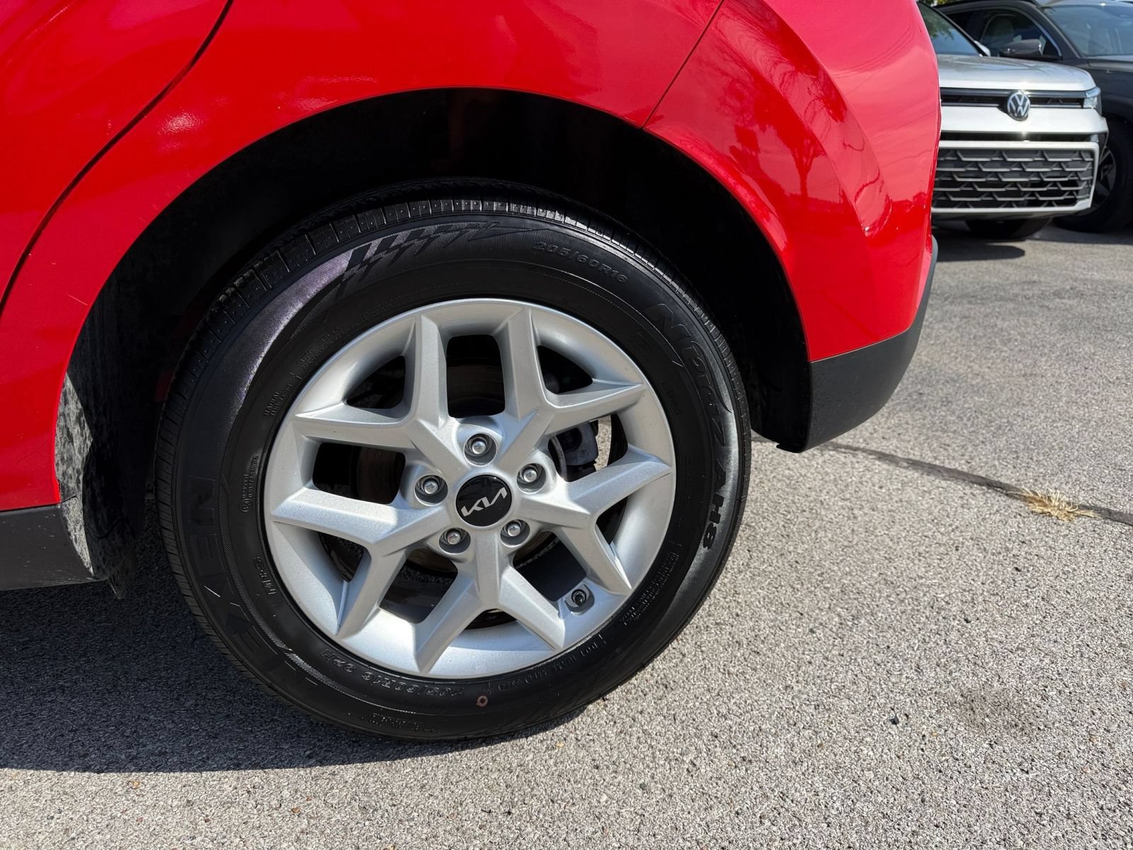 Used 2025 Kia Soul LX w/ LX Technology Package FWD image 27