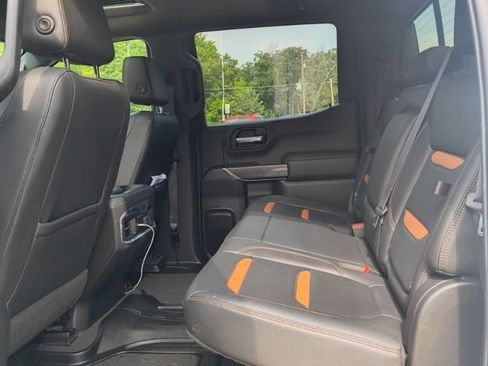 Used 2021 GMC Sierra 1500 AT4 w/ AT4 Value Package AWD/4WD image 6