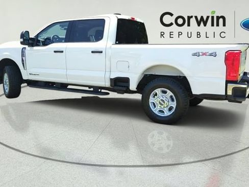 Certified 2025 Ford F250 XLT AWD/4WD image 3