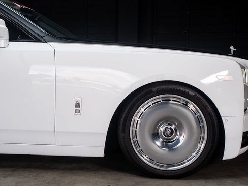 Used 2019 Rolls-Royce Phantom Sedan RWD image 13