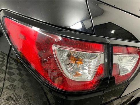 Used 2017 Chevrolet Traverse LT image 27