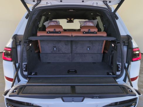 New 2026 BMW X7 xDrive40i w/ Executive Package image 31