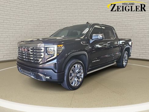Used 2023 GMC Sierra 1500 Denali w/ Denali Reserve Package AWD/4WD image 1