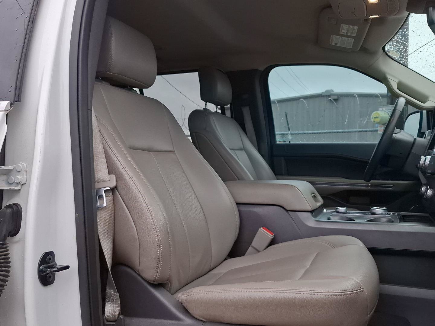 Used 2020 Ford Expedition Max XLT w/ Equipment Group 201A AWD/4WD image 9