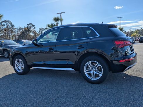 Used 2019 Audi Q5 Premium w/ Convenience Package image 6