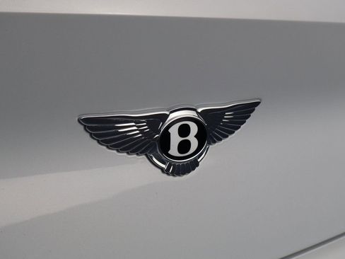 Used 2024 Bentley Continental GT V8 image 12