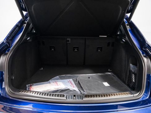 New 2026 Porsche Macan image 31