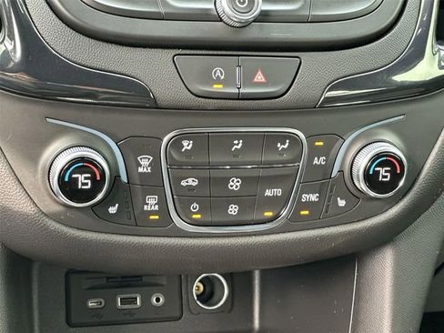 Used 2023 Chevrolet Equinox RS FWD image 34