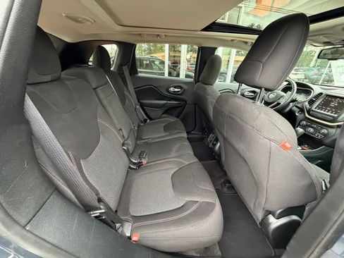 Used 2016 Jeep Cherokee 75th Anniversary AWD/4WD image 16