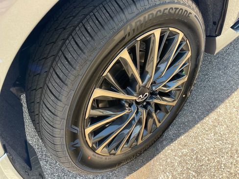 New 2026 INFINITI QX80 Autograph AWD/4WD image 9