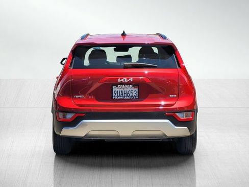 Used 2025 Kia Niro EX FWD image 5