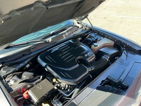 Used 2022 Dodge Challenger GT image 5