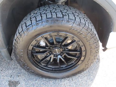 Used 2022 GMC Sierra 1500 AT4 w/ AT4 Premium Package AWD/4WD image 15