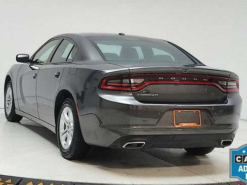 Used 2022 Dodge Charger SXT RWD image 4