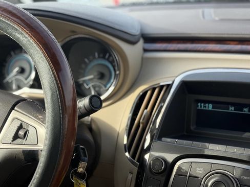 Used 2012 Buick LaCrosse Premium image 23