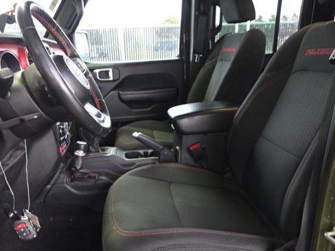 Used 2021 Jeep Gladiator Rubicon w/ Cold Weather Group image 10