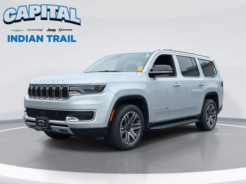 Used 2024 Jeep Wagoneer Series II w/ Flexible Seating Group AWD/4WD image 1