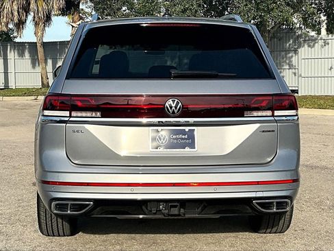 Used 2025 Volkswagen Atlas SEL Premium R-Line image 6