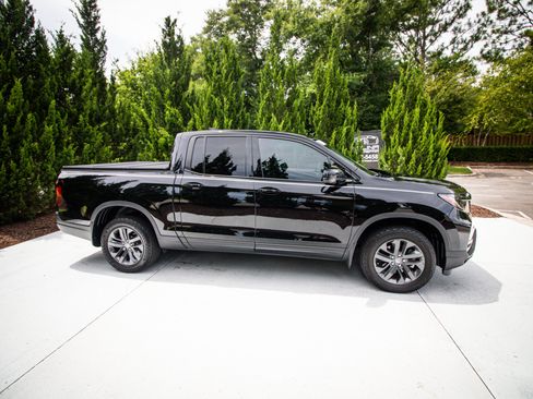 Certified 2023 Honda Ridgeline Sport image 11