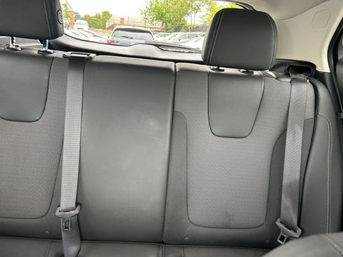 Used 2025 Buick Encore GX Preferred FWD image 32