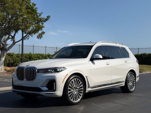 Used 2019 BMW X7 xDrive50i w/ Premium Package AWD/4WD image 1
