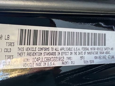 Used 2019 Jeep Cherokee Latitude w/ Cold Weather Group image 35