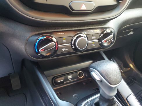 Used 2024 Kia Soul LX w/ Option Group 015 FWD image 18