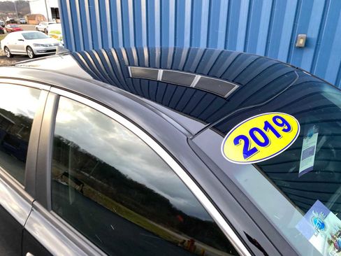 Used 2019 Kia Optima S image 5