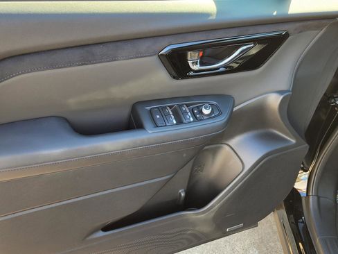 New 2025 Subaru Forester Limited image 4