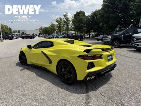 Used 2022 Chevrolet Corvette Stingray Premium Conv w/ Z51 Performance Package RWD image 6