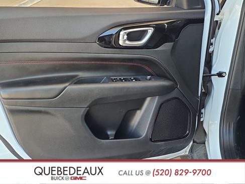 Used 2023 Jeep Compass Trailhawk AWD/4WD image 9