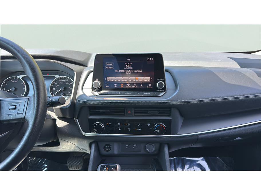 Used 2024 Nissan Rogue S AWD/4WD image 23