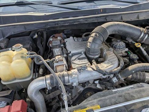 Used 2017 Nissan Titan SL image 21